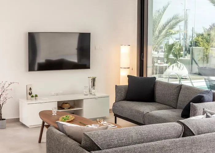 By The Bay 32 Vila Protaras